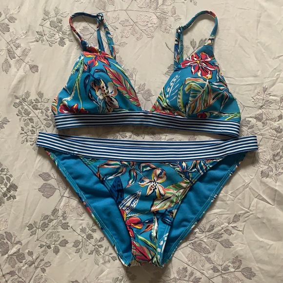 Blue Floral Print Target Bikini - Picture 1 of 3